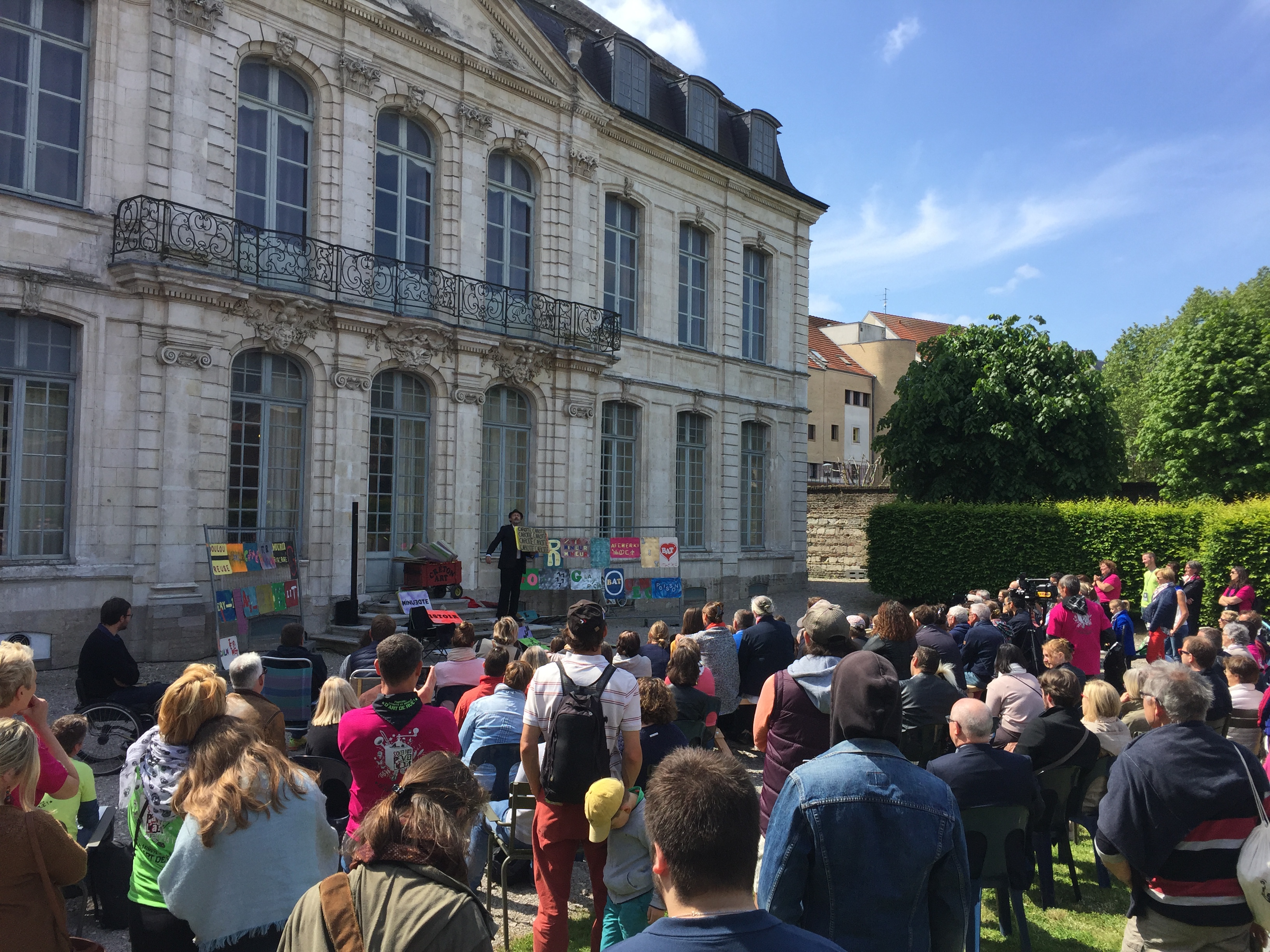 Image présentation Sous les pavés l'art 